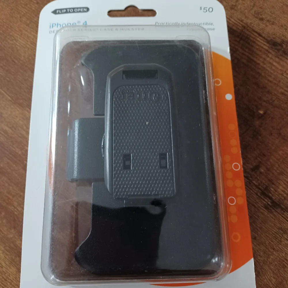 Otterbox iPhone case/rotating belt clip
